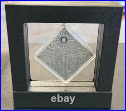 2014.999 Fine Silver Niue Antique Renaissance Art Coin WithCOA & Display Box