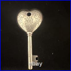 2022 Cook Island Key To My Heart 1 oz Antiqued Silver Coin with Box & COA 2022 Cook Island Key To My Heart 1 oz Antiqued Silver Coin with Box & COA