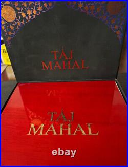 Taj Mahal Masterpieces in Stone 1 kilo Antique finish Silver Coin 100$ Fiji 2014